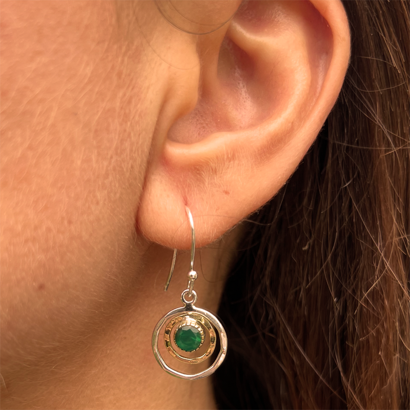 INFINITY UNIVERSE EARRINGS - GREEN ONYX