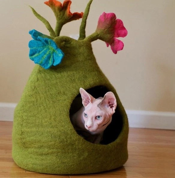 Dharma Dog/Karma Cat Wool Pet Houses & Beds