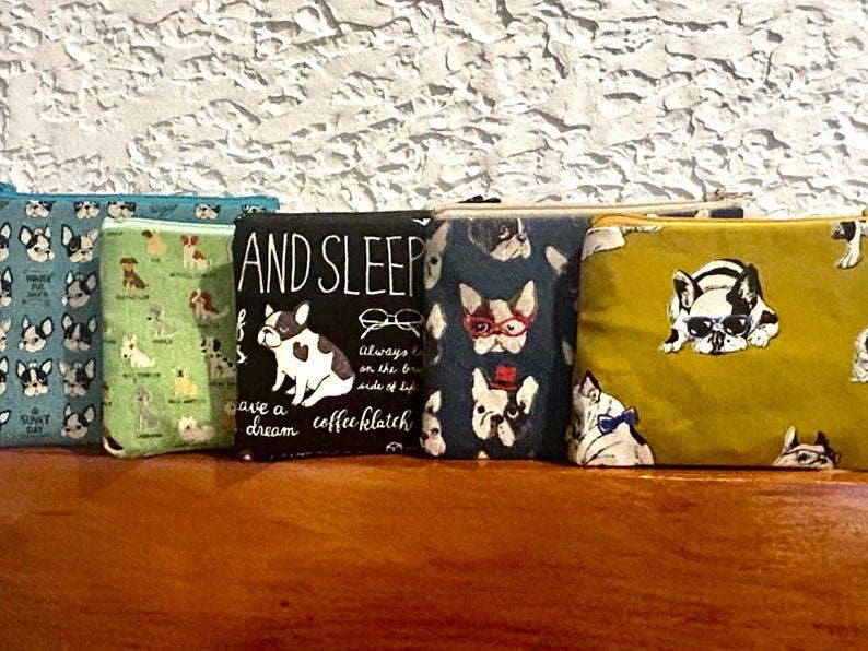 Dog Print Zipper Pouch: Coin Purse, Makeup Bag, Gift for Dog Lovers