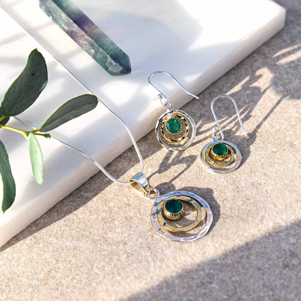 INFINITY UNIVERSE NECKLACE  - GREEN ONYX