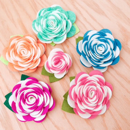 Collar Flowers by Mimi Green