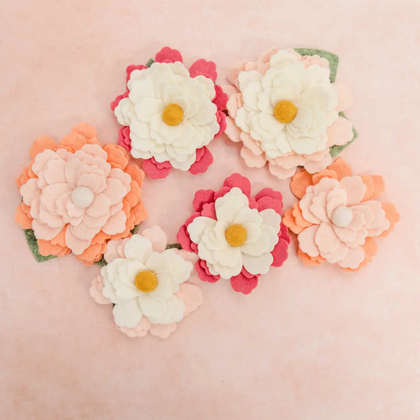 Collar Flowers by Mimi Green