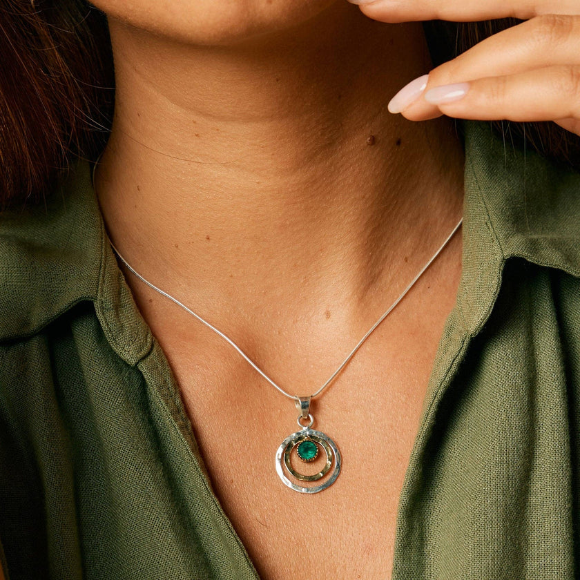 INFINITY UNIVERSE NECKLACE  - GREEN ONYX