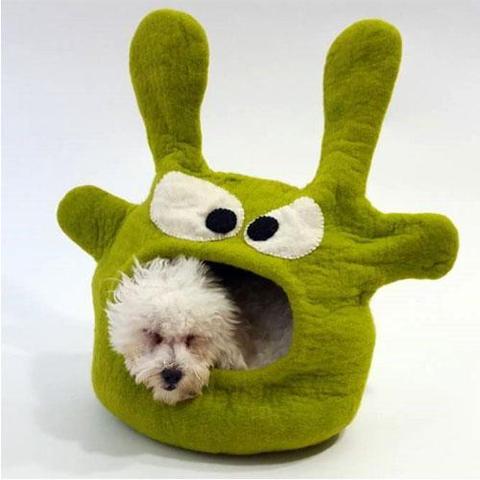 Dharma Dog/Karma Cat Wool Pet Houses & Beds